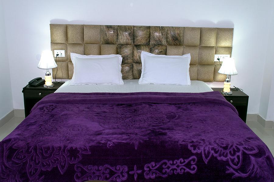 Rishikesh Inn By One Hotels Room photo