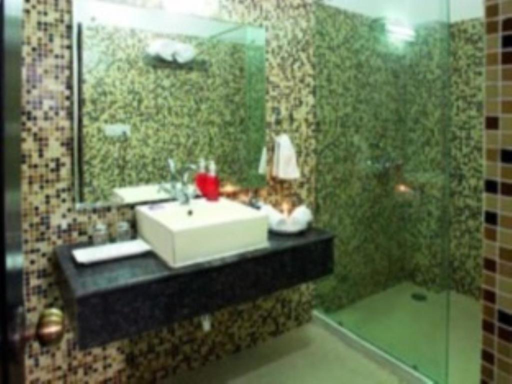 Rishikesh Inn By One Hotels Exterior photo
